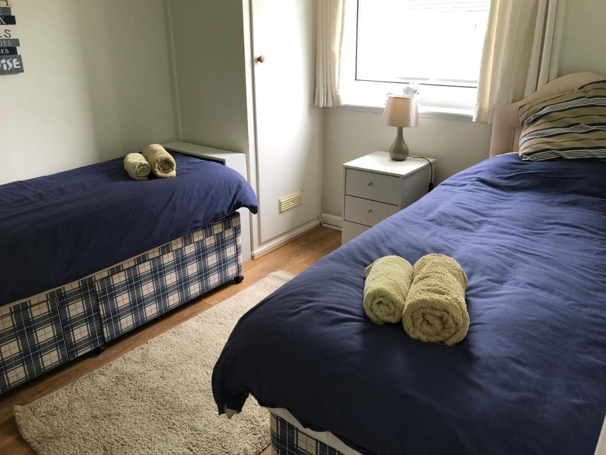 Number 43 The Gower Holiday Village Swansea Extérieur photo