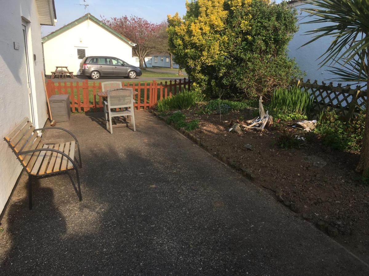 Number 43 The Gower Holiday Village Swansea Extérieur photo